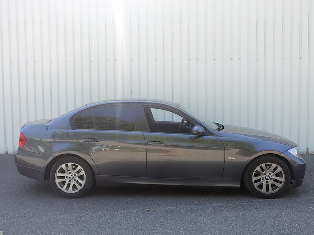 Bmw 318d - afbeelding 2 van  19
