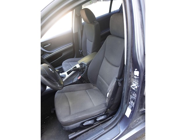 Bmw 318d - afbeelding 7 van  19