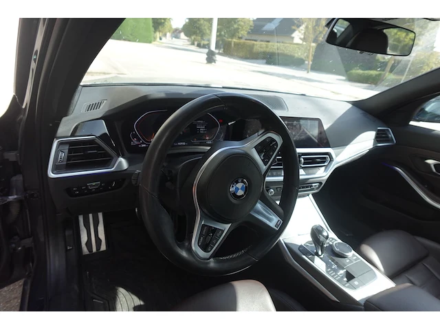 Bmw 318d - afbeelding 3 van  19