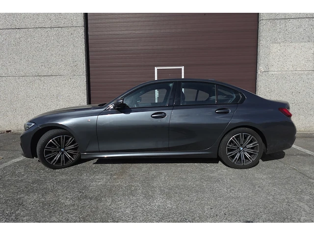 Bmw 318d - afbeelding 1 van  19