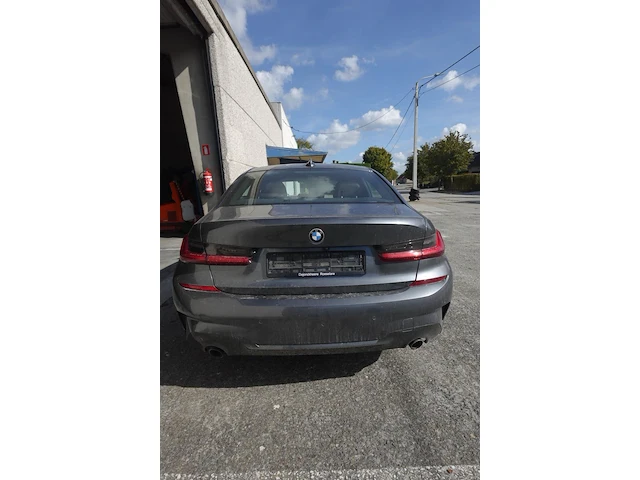 Bmw 318d - afbeelding 17 van  19