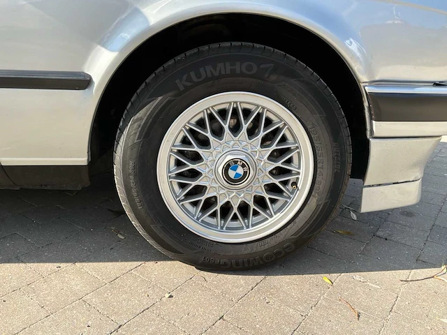 Bmw 318i af91 vintage auto's > 15 - afbeelding 6 van  42