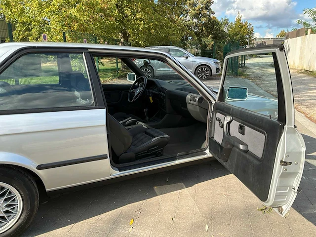 Bmw 318i af91 vintage auto's > 15 - afbeelding 16 van  42
