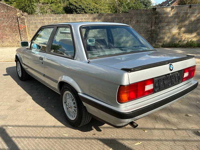 Bmw 318i af91 vintage auto's > 15 - afbeelding 23 van  42