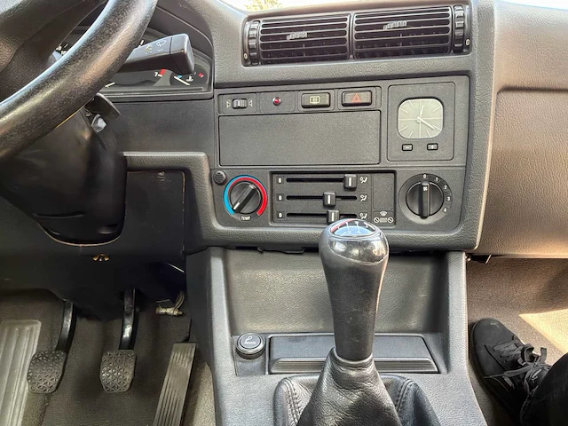 Bmw 318i af91 vintage auto's > 15 - afbeelding 20 van  42