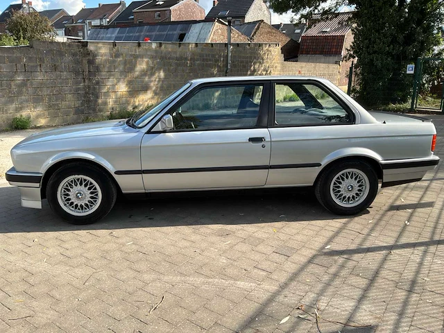 Bmw 318i af91 vintage auto's > 15 - afbeelding 12 van  42