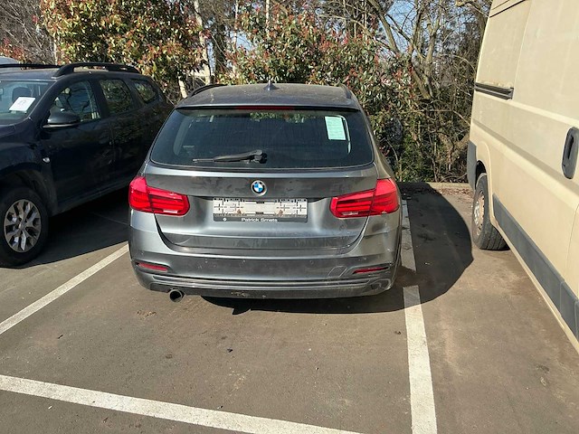 Bmw 318i personenauto - afbeelding 6 van  9