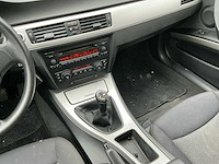Bmw 318i personenauto - afbeelding 9 van  42