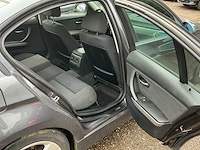 Bmw 318i personenauto - afbeelding 15 van  42