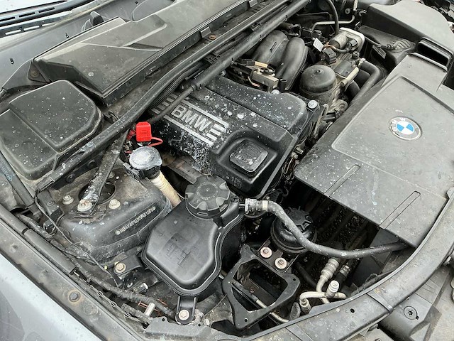 Bmw 318i personenauto - afbeelding 20 van  42