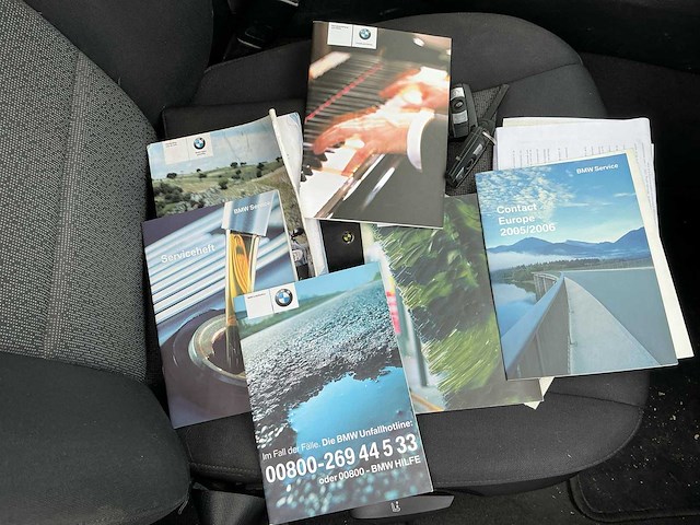 Bmw 318i personenauto - afbeelding 32 van  42