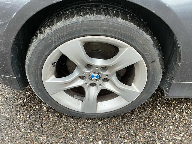 Bmw 318i personenauto - afbeelding 42 van  42