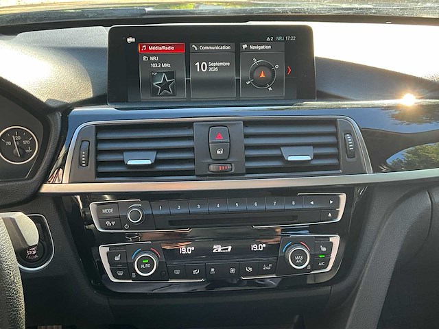 Bmw 318i sedan 2017 - afbeelding 7 van  35