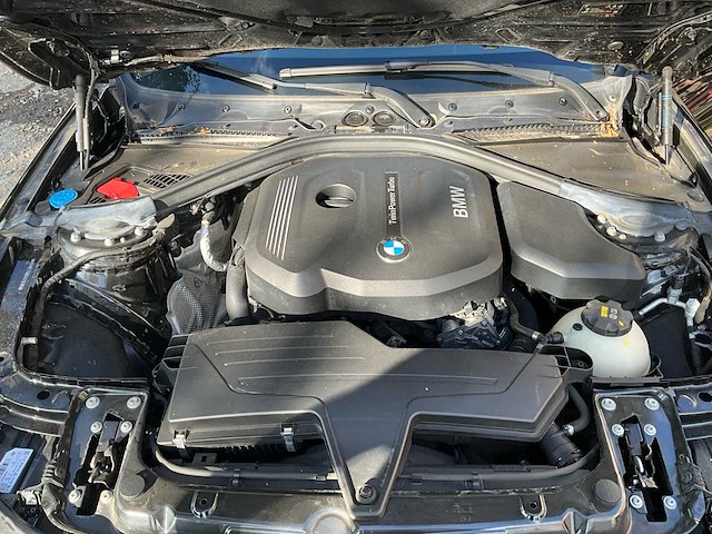 Bmw 318i sedan 2017 - afbeelding 20 van  35