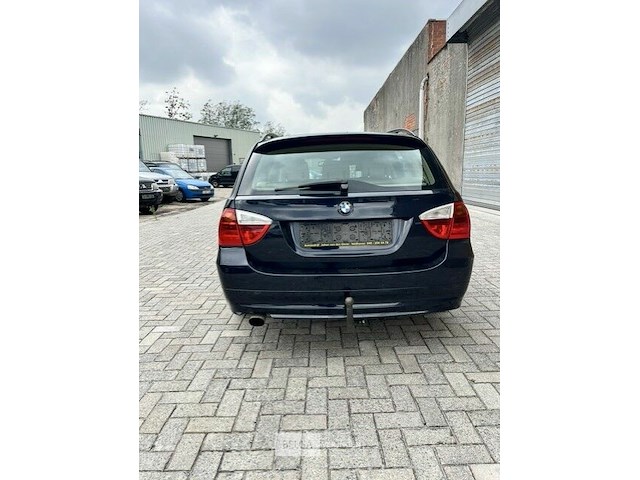 Bmw 318i - afbeelding 3 van  15