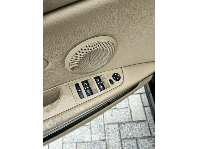 Bmw 318i - afbeelding 10 van  15