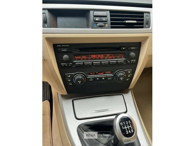Bmw 318i - afbeelding 11 van  15
