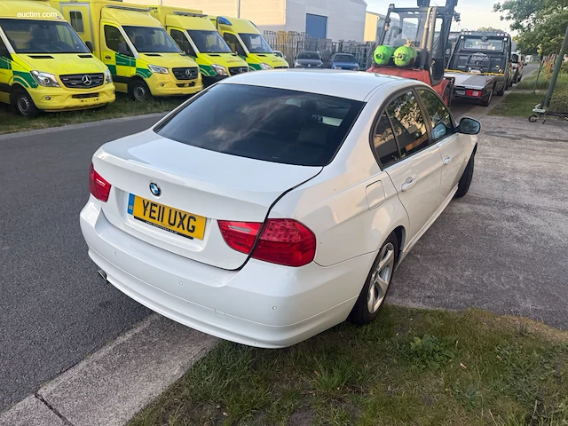 Bmw 320 d 2010 - afbeelding 2 van  17