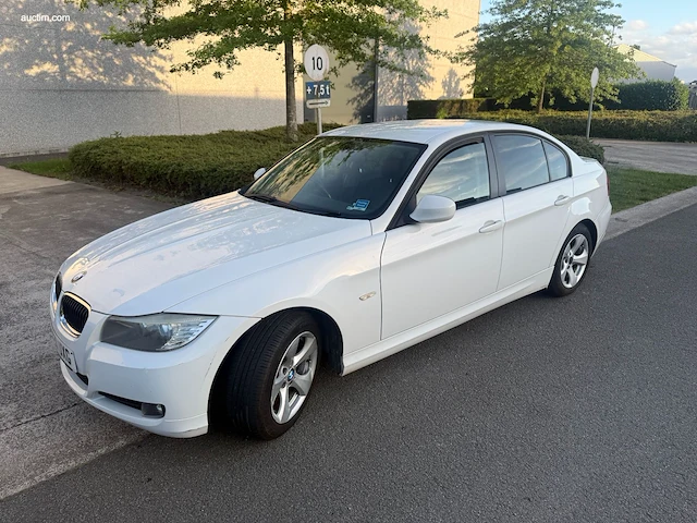 Bmw 320 d 2010 - afbeelding 11 van  17