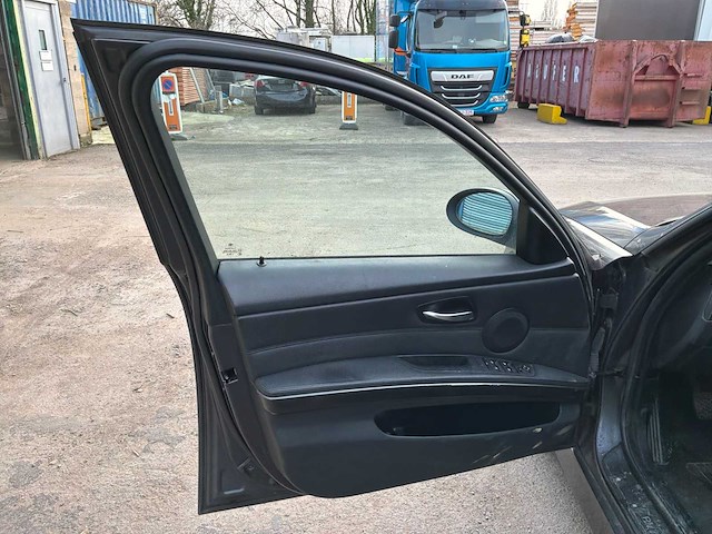 Bmw 320 d 390l auto uit 2006 - afbeelding 6 van  53