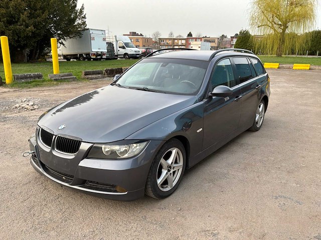 Bmw 320 d 390l auto uit 2006 - afbeelding 1 van  53