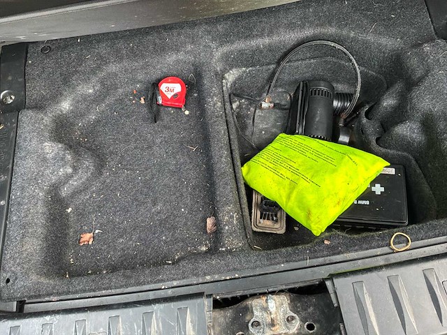 Bmw 320 d 390l auto uit 2006 - afbeelding 29 van  53