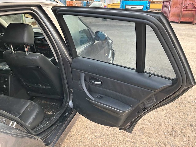 Bmw 320 d 390l auto uit 2006 - afbeelding 33 van  53