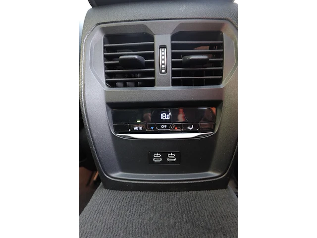 Bmw 320 d - afbeelding 13 van  24