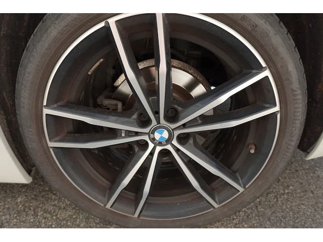 Bmw 320 d - afbeelding 16 van  24