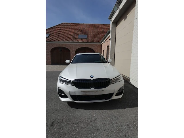 Bmw 320 d - afbeelding 18 van  24