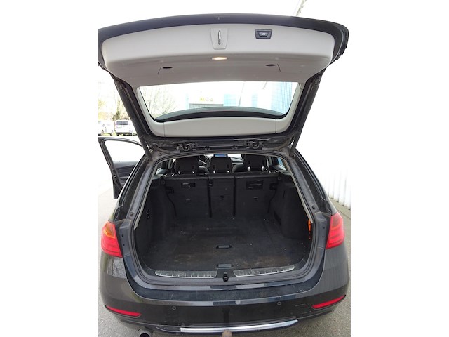 Bmw 320d - afbeelding 14 van  26