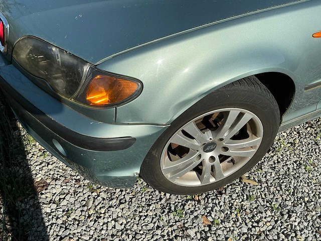 Bmw 320i personenauto - afbeelding 4 van  7