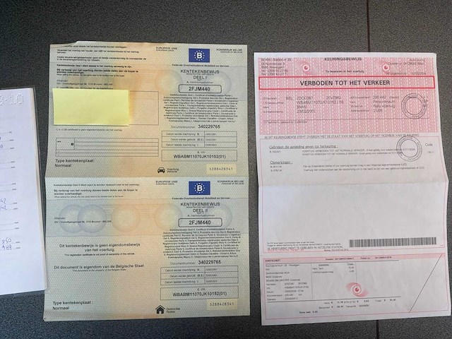 Bmw 320i rallywagen - afbeelding 1 van  4