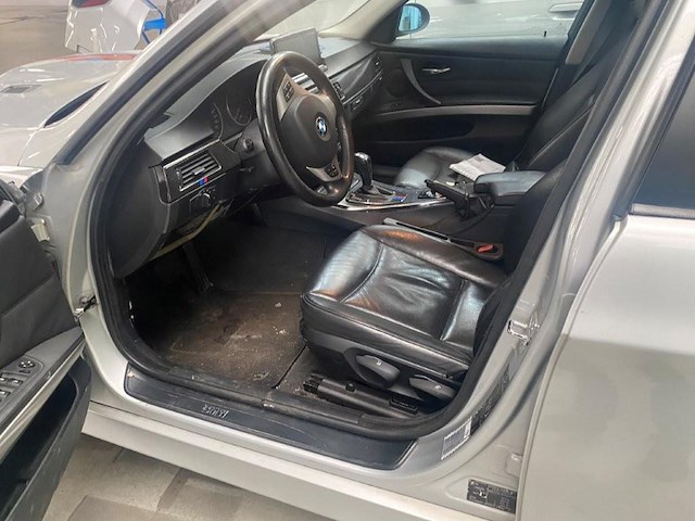 Bmw 320i - afbeelding 6 van  22