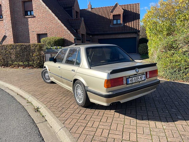 Bmw 325 i sedan m-technic 1 vintage auto's > 15 - afbeelding 8 van  13