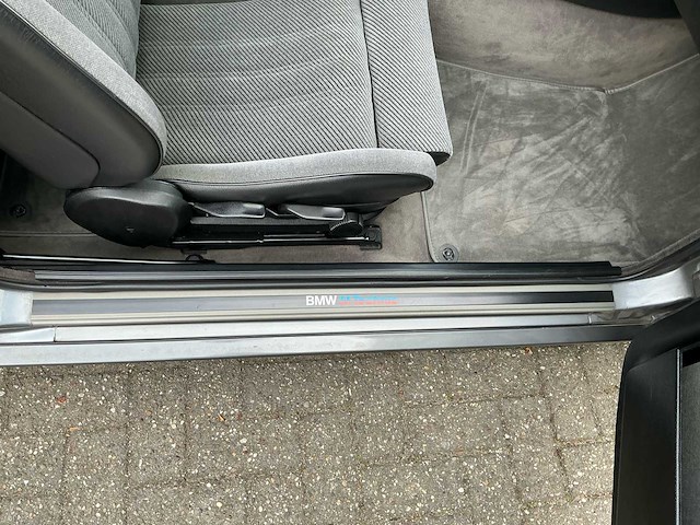 Bmw 325i 325 i oldtimer - afbeelding 22 van  46