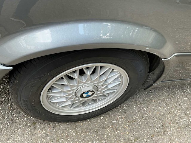 Bmw 325i 325 i oldtimer - afbeelding 39 van  46
