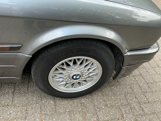 Bmw 325i 325 i oldtimer - afbeelding 40 van  46