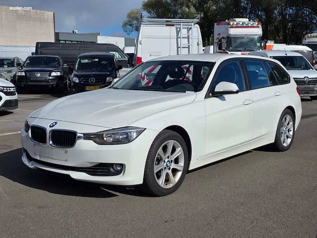 Bmw 328i xdrive 2013 - afbeelding 1 van  45