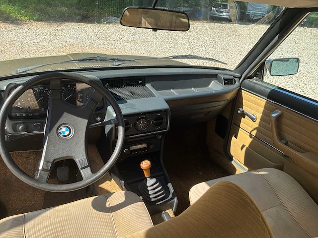 Bmw 520 serie e21 vintage auto's > 15 - afbeelding 13 van  57