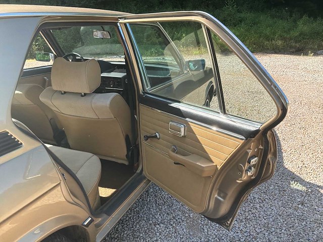 Bmw 520 serie e21 vintage auto's > 15 - afbeelding 23 van  57