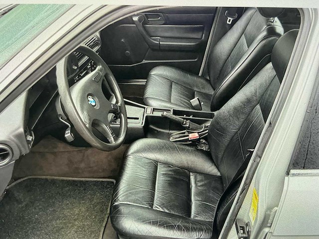 Bmw 520i e30 520i oldtimer - afbeelding 10 van  31