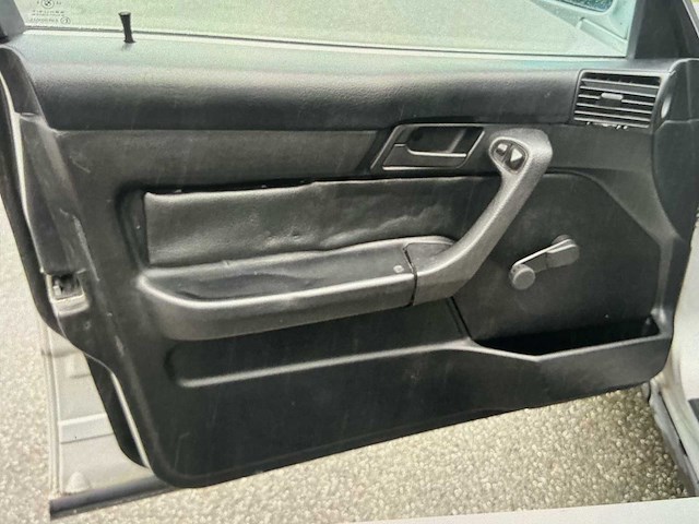 Bmw 520i e30 520i oldtimer - afbeelding 14 van  31