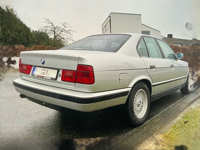 Bmw 520i e30 520i oldtimer - afbeelding 12 van  31
