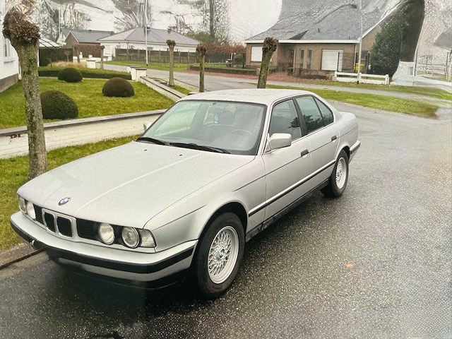Bmw 520i e30 520i oldtimer - afbeelding 1 van  31