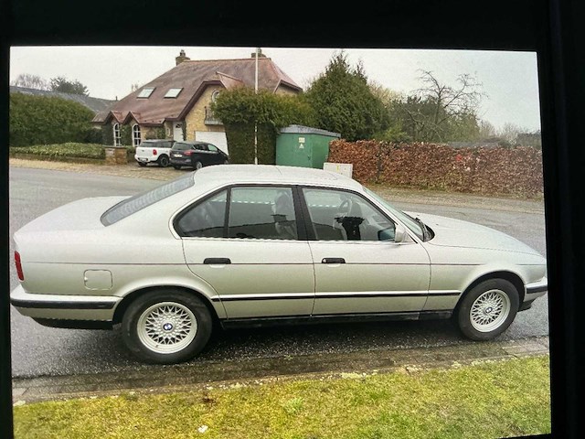 Bmw 520i e30 520i oldtimer - afbeelding 30 van  31