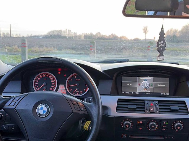 Bmw 525 i touring 3.0 2004 - afbeelding 7 van  9