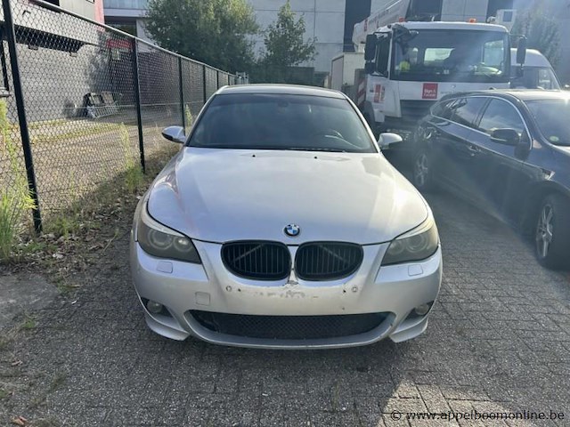 Bmw 525d, wbanc51030cn32587, 1e insch 19/05/2005, afgelezen km stand 287000km, diesel, automaat, sedan, euro 4, 1 sleutel, keuring tot 05/10/2024, inschrijvingsbewijs deel i en gelijkvormigheidsattest aanwezig, inschrijvingsbewijs deel ii ontbreekt - afbeelding 11 van  18