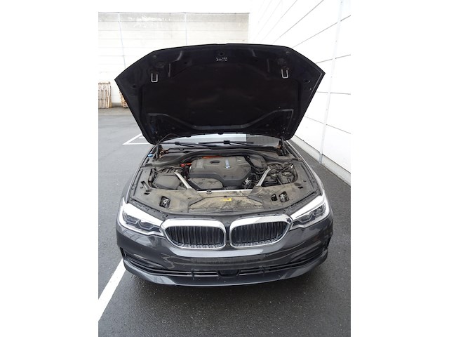 Bmw 530e - afbeelding 8 van  19