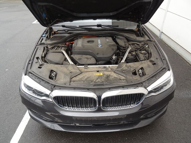 Bmw 530e - afbeelding 9 van  19
